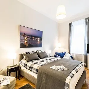 Апартаменты Perfectly Located, Renewed And Cozy, Будапешт